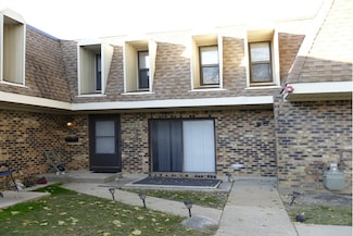 7724 Woodward Ave Unit 14-8G, Woodridge, IL 60517