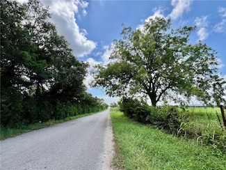 1561 Oevermann Rd, Burton, TX 77835