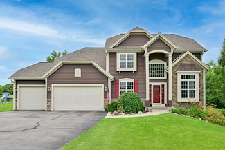 N7757 Crest Hill Dr, East Troy, WI 53120