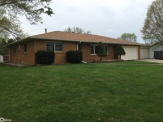 117 Fairway Dr, Clear Lake, IA 50428