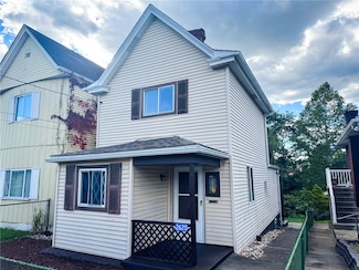 2620 Kansas St, McKeesport, PA 15132