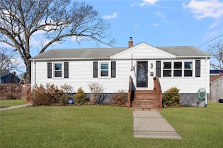 47 Arlee St, Warwick, RI 02889