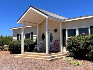 277 E Allen Ln, Huachuca City, AZ 85616