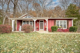 880 Saint Paul Rd, Ballwin, MO 63021