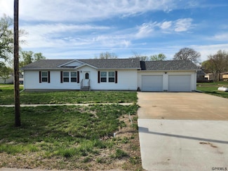 312 Castor St, Diller, NE 68342