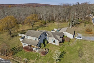 451 Pine Swamp Rd, Elverson, PA 19520