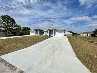 4752 30th St SW, Lehigh Acres, FL 33973