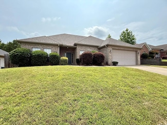 1812 Abbey Ln, Benton, AR 72015