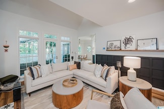 4168 Highlands Cir, Birmingham, AL 35213