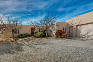 34 Ute Cir, Santa Fe, NM 87505