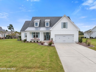 5273 Barcroft Lake Dr, Leland, NC 28451