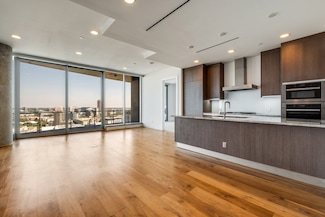 3130 N Harwood St Unit 2605, Dallas, TX 75201