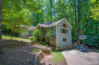 280 Cherokee Cir, Tryon, NC 28782