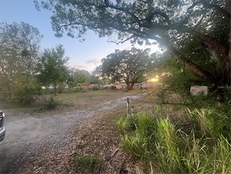 1746 Oakland Rd E, Lakeland, FL 33801