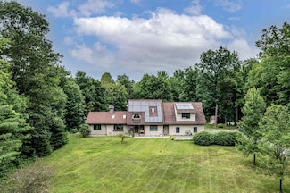 384 Basin Rd, Brandon, VT 05733
