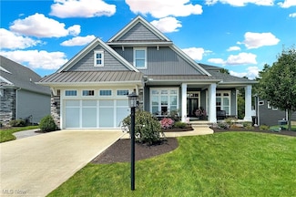 10111 Village Ln, Brecksville, OH 44141