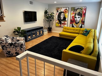 6135 Montecito Dr Unit 5, Palm Springs, CA 92264