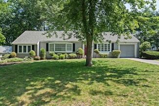 49 Windemere Cir, Braintree, MA 02184