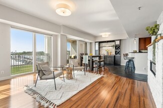 550 Pleasant St Unit 205, Winthrop, MA 02152