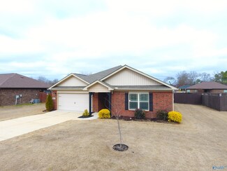 107 Chestnut Cove, Owens Cross Roads, AL 35763