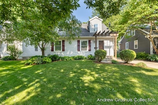 1142 Orchard Ave SE, Grand Rapids, MI 49506