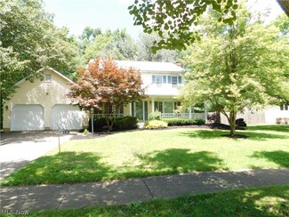 674 Calann Dr, Elyria, OH 44035