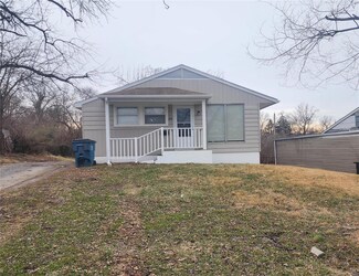 228 Dundee Cir, Saint Louis, MO 63137