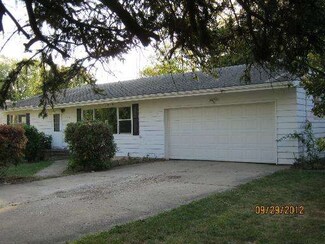 231 S Viking Vie, Lee, IL 60530