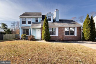 8 Locust Dr, Blackwood, NJ 08012