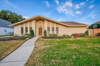 815 Edgewick Ct, Sugar Land, TX 77478