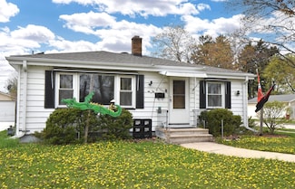 7802 33rd Ave, Kenosha, WI 53142