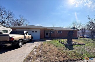 1206 Pine Dr, Killeen, TX 76543