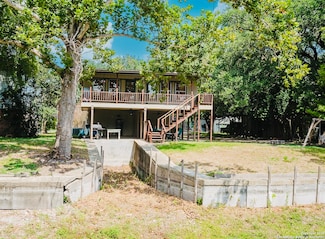 221 Spyglass Rd, Mc Queeney, TX 78123