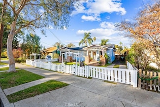 817 E Palmyra Ave, Orange, CA 92866