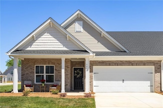 301 Beeson Ct, Clemmons, NC 27012