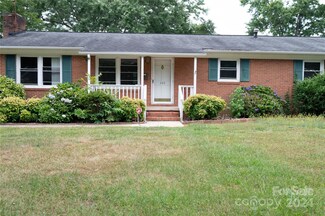 205 Crestview Dr, Lincolnton, NC 28092