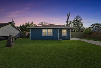 5406 Firefly St, Houston, TX 77017