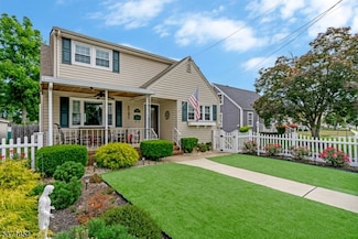 229 Harris Ave, Middlesex, NJ 08846