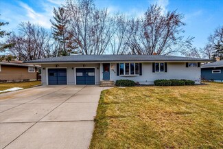 2913 Galtier St, Saint Paul, MN 55113