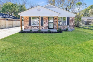 653 Blackhawk Rd, Memphis, TN 38109