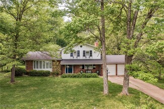 10440 Circle Dr SE, Magnolia, OH 44643