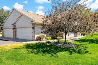 2990 David Cir, Saint Paul, MN 55117