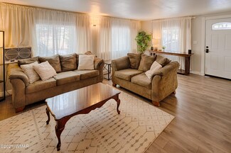 330 N 2nd St, St. Johns, AZ 85936