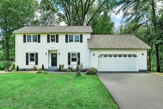 74 Sudbury Rd, Glenmont, NY 12077