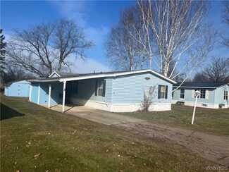 26 Southview Dr, Arcade, NY 14009