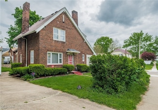 1555 Hampton Rd, Akron, OH 44305