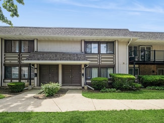 1117 Court b, Hanover Park, IL 60133