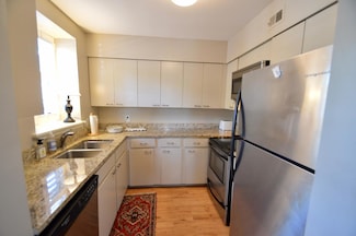 55 Ashley Ave Unit 4, Charleston, SC 29401