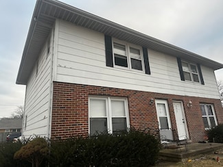 390 W Indian Trail, Aurora, IL 60506