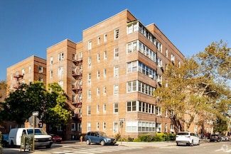 63-60 102nd St Unit D8, Rego Park, NY 11374